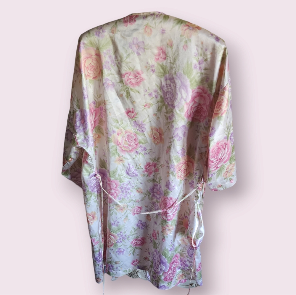 Private Luxuries Robe - Picture 2 of 3